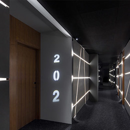 Small 02 hallway 720x400